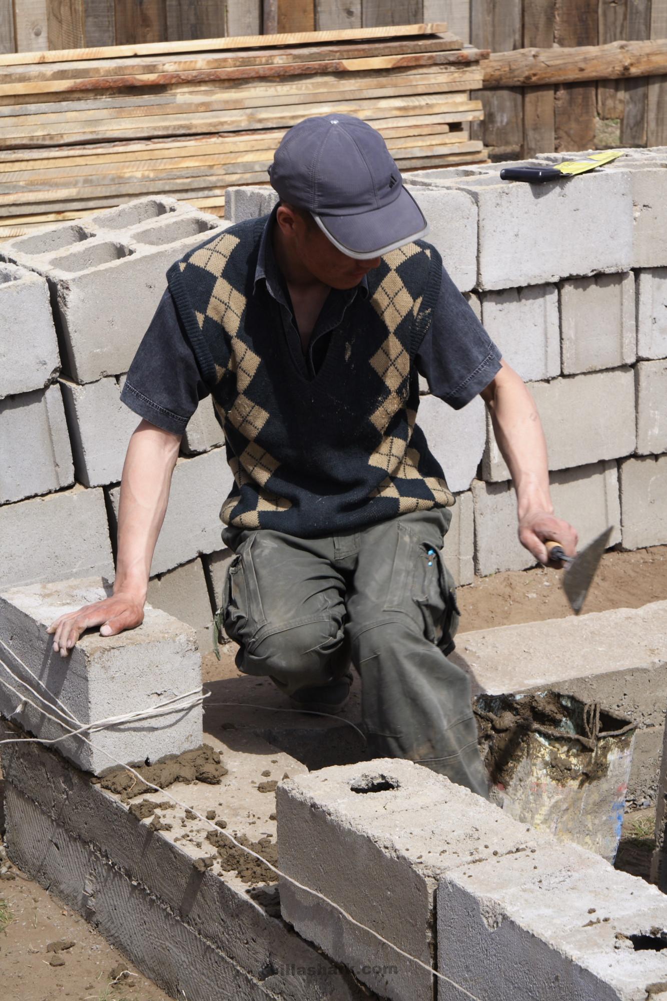 building walls Ghana single room self-contain
